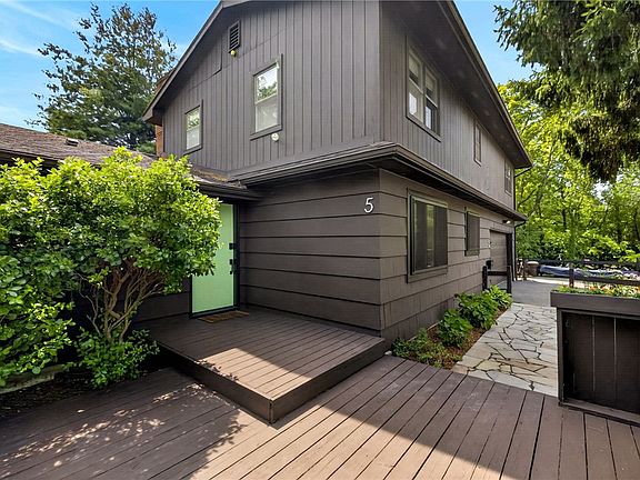 3rd image of 5 Beekman Pl