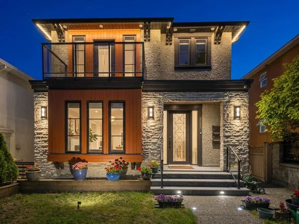 3233 Grant St, Vancouver, BC V5K 3J1
