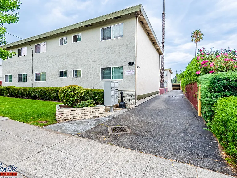 1273 Pedro St — Photo 1