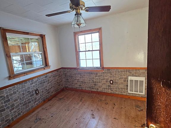 4th image of 67 State Street