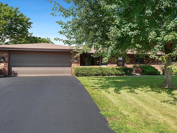 2nd image of 6012 Abington Dr