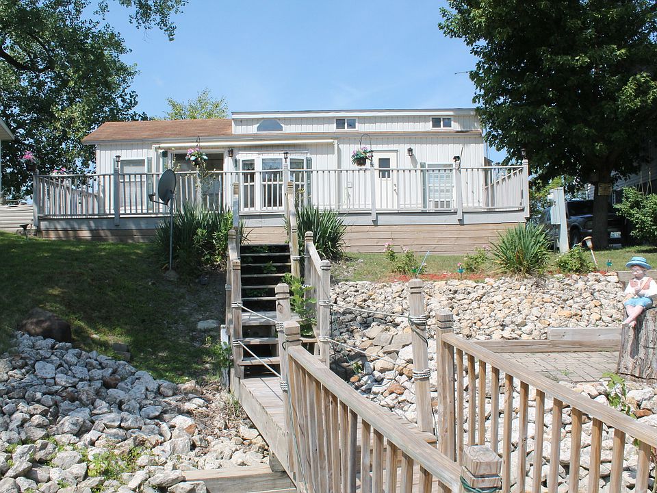 1st image of 6 Lakeshore Dr