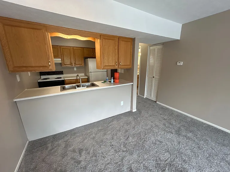 Plaza 93 Apartments — Photo 174