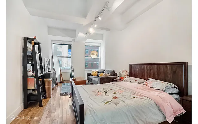 Rented by Douglas Elliman | media 10