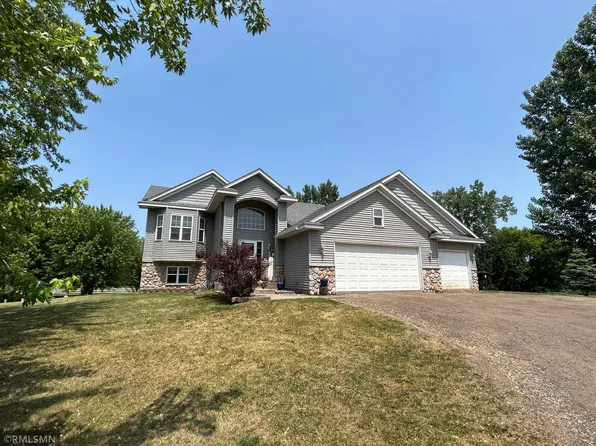 8121 211th Ave NW, Nowthen, MN 55330