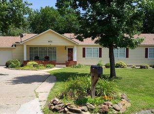 801 Crescent Dr, Independence, KS 67301
