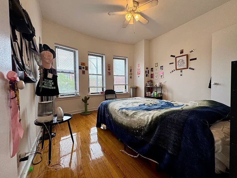 4350 N Ashland Ave — Photo 3