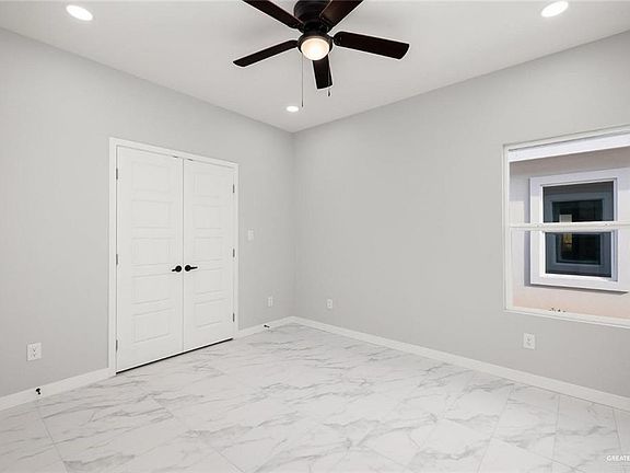 4th image of 1025 N Woodson Ave #4