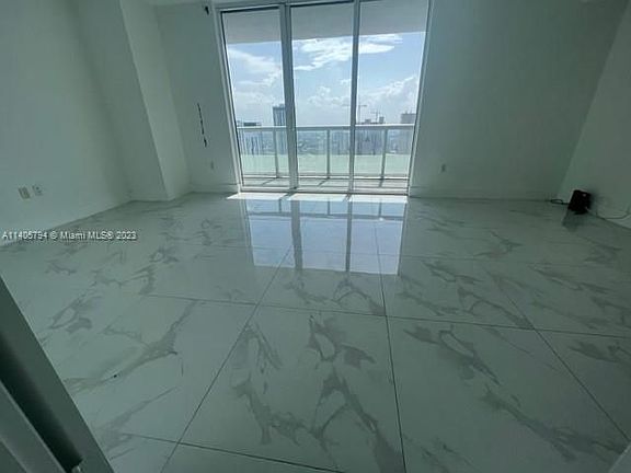 3rd image of 50 Biscayne Blvd APT 4409