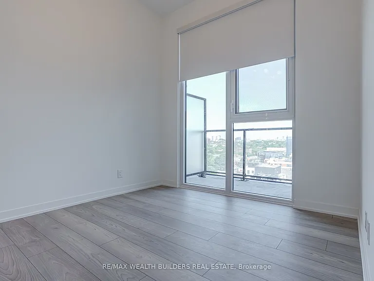 285 Dufferin St #1103 — Photo 12