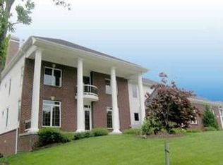 833 Poppy Hills Dr, Blacklick, OH 43004