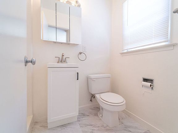 3rd image of 5471 Vicente Way APT 12