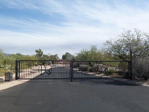 4th image of 9877 E Sabrena Ln