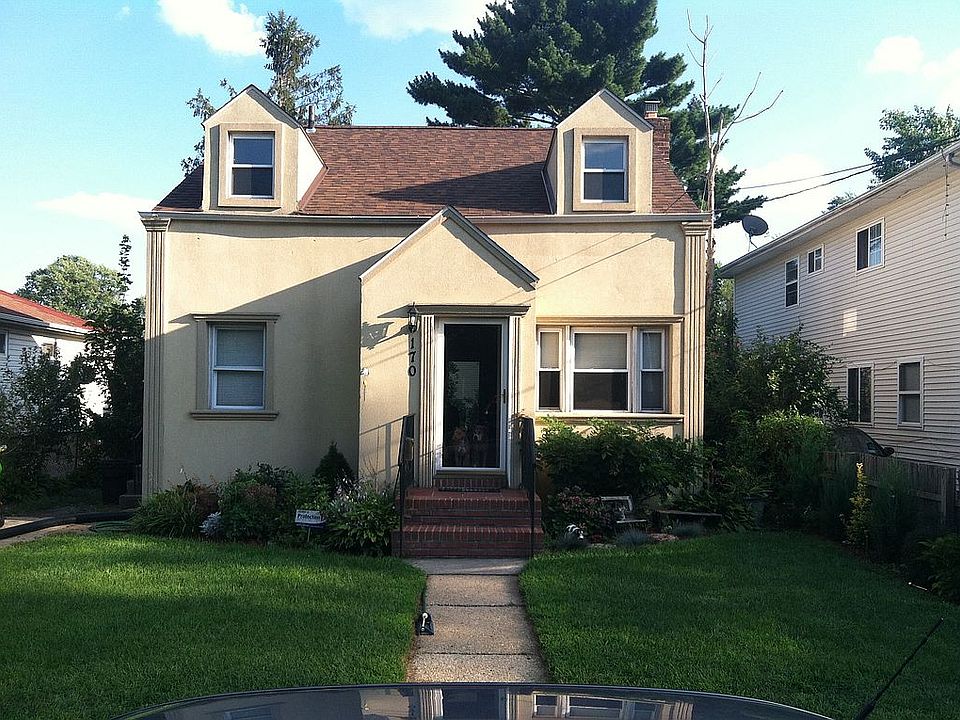 1st image of 170 Wellington St