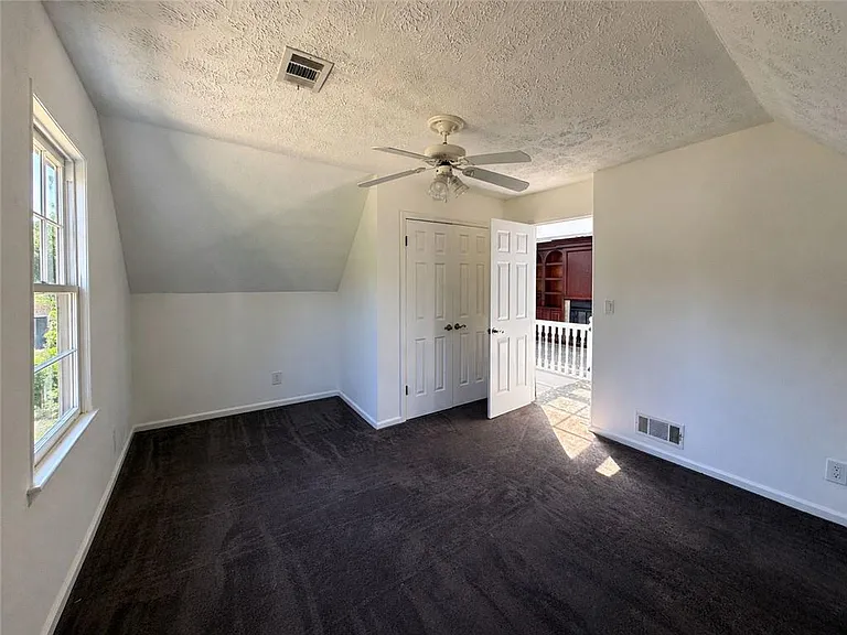 4225 Friar Tuck Ln — Photo 17