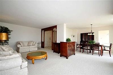4th image of 7141 N Kedzie Ave APT 1411