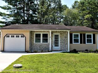 4 Longwood Dr, Manchester Township, NJ