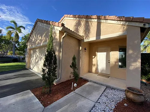4336 Dogwood Cir Photo 1