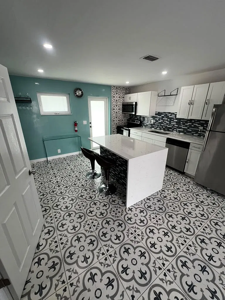 1 bed, 750 sqft, $1,895 — Photo 1