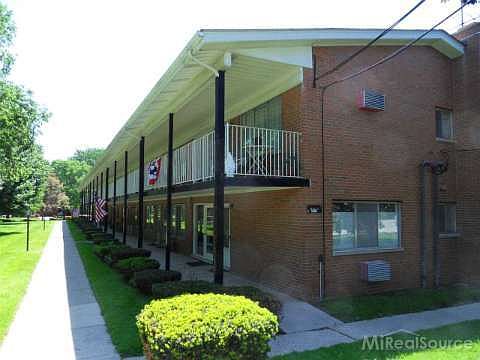 1st image of 2217 Clawson Ave APT 111