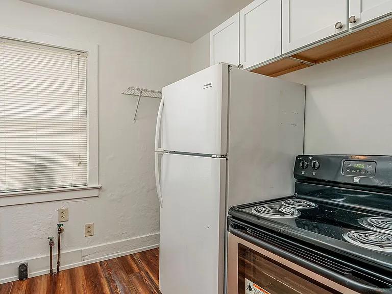 1 Riverside Dr #D — Photo 6