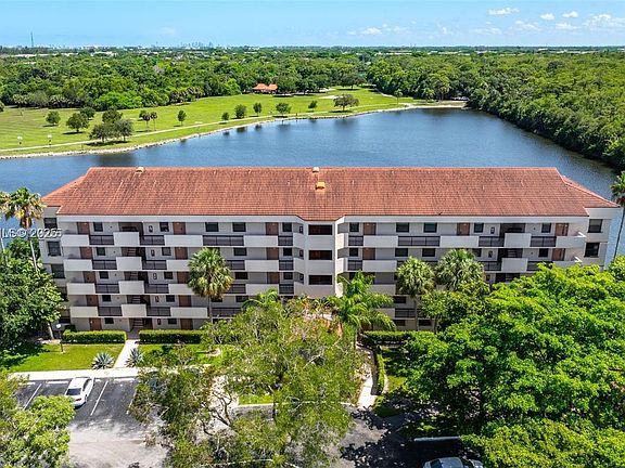 4th image of 2768 Carambola Cir S APT 304