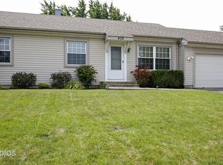 432 E Chippendale Dr, Bartlett, IL 60103