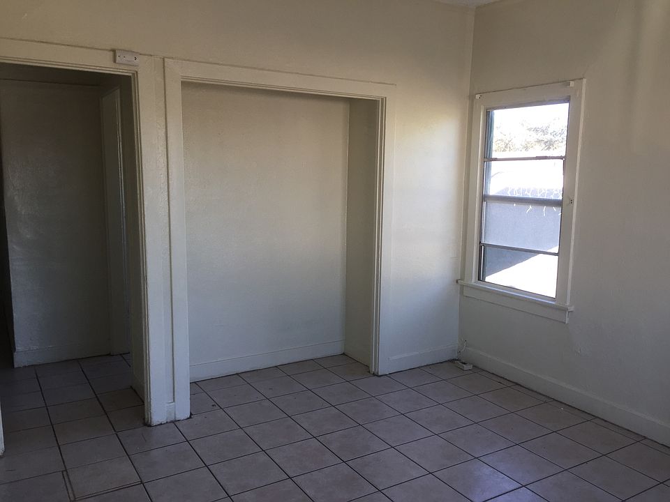 2nd image of 326 W Palm St APT E