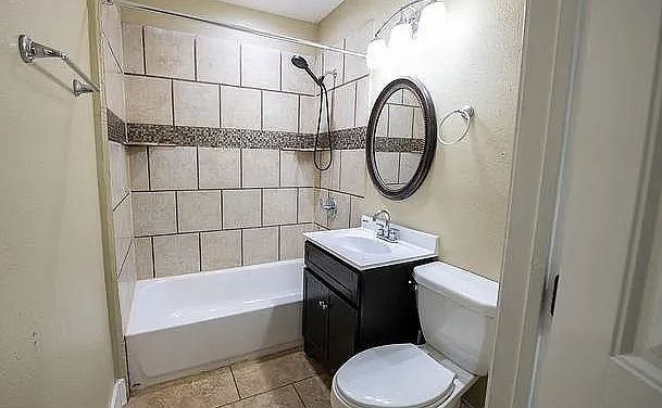 2nd image of 1340 W Ridgewood Ct #1