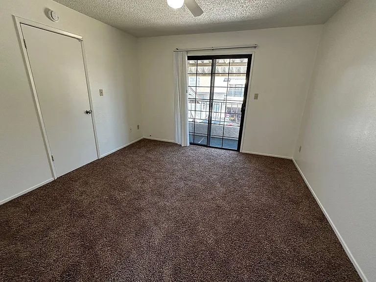 7813 S Laurelglen Blvd — Photo 7