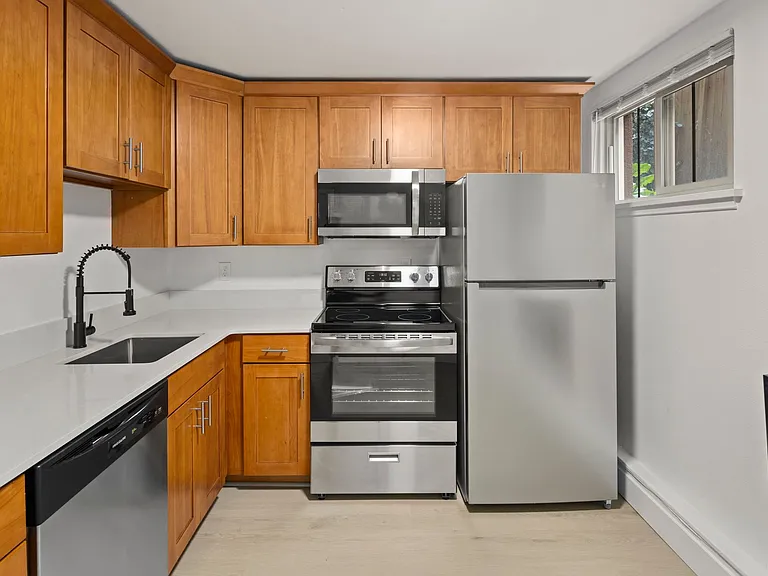 Franklin Eastlake — Photo 1