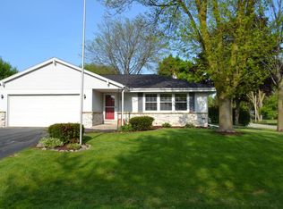 W132S6884 Fennimore Ln, Muskego, WI 53150