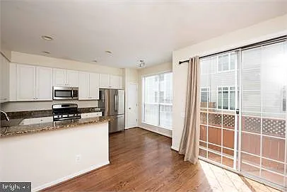 6002 Lincolnia Rd — Photo 2