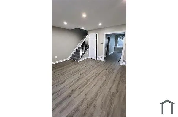 Building Photo - 116 Riverthorn Rd