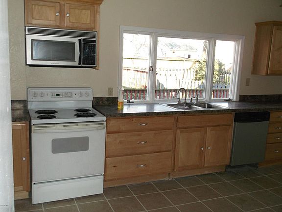 3rd image of 156 S Broad St