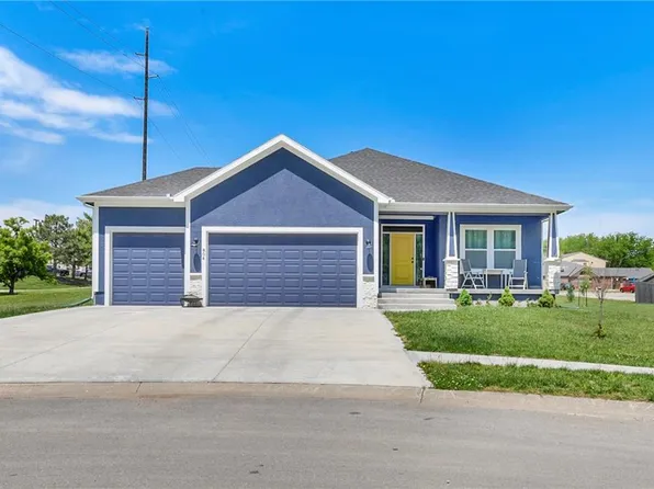 804 Merion St, Lansing, KS 66043