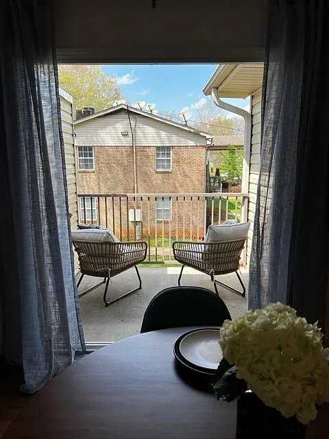 625 Penny Ln — Photo 2