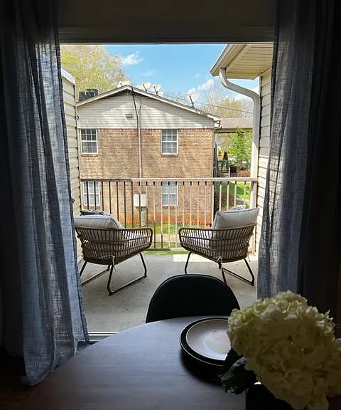 625 Penny Ln #625 — Photo 2