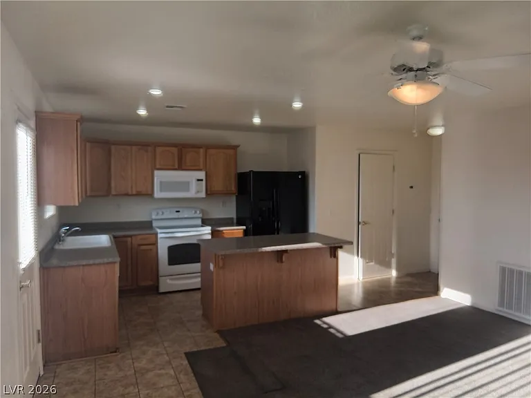 1250 E Bourbon St #4 — Photo 2