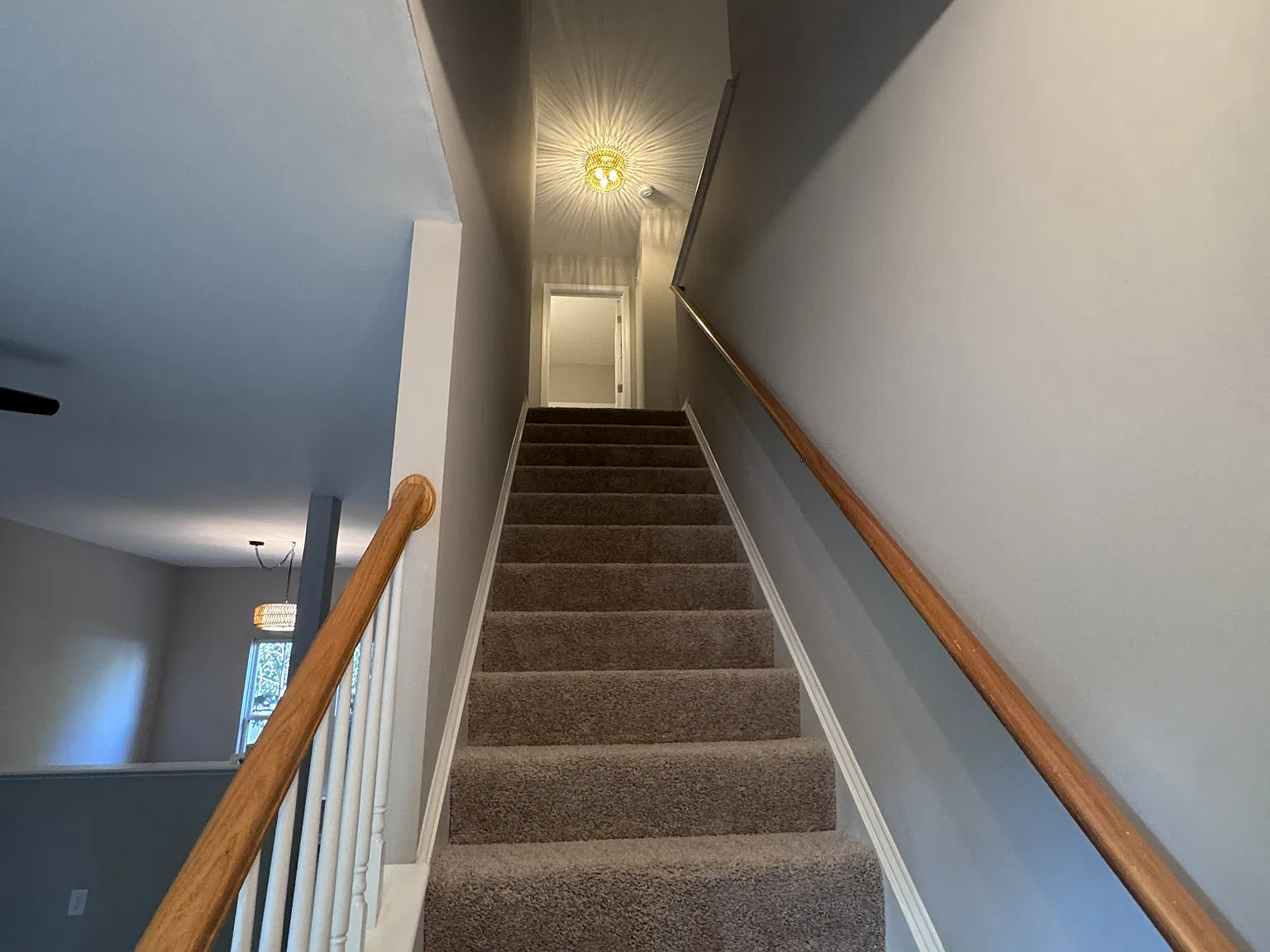 3 bed, 2.5 bath, 1800 sqft, $2,400 — Photo 4