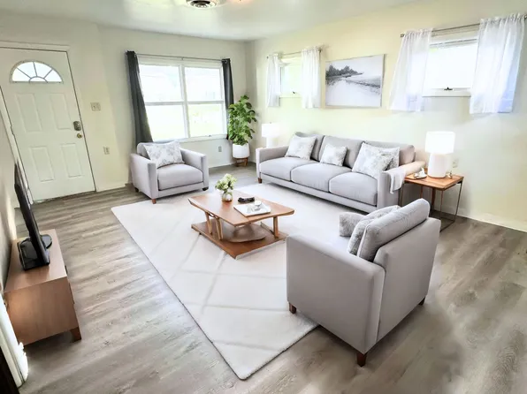 305 S Manning Ave (EMF Homes, LLC), 305 S Manning Ave #305, Muncie, IN 47303