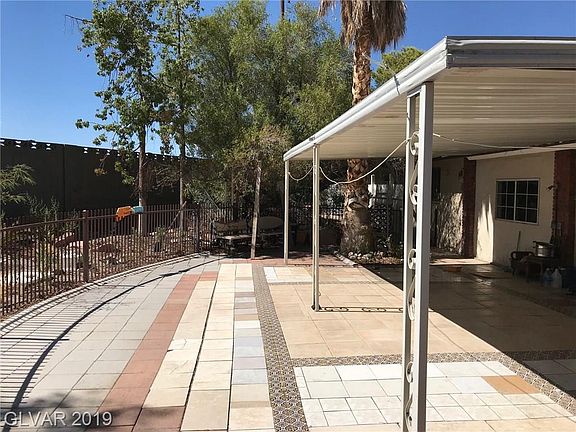 3rd image of 3241 S Torrey Pines Dr