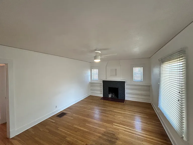 201 Bryn Mawr Dr SE — Photo 6
