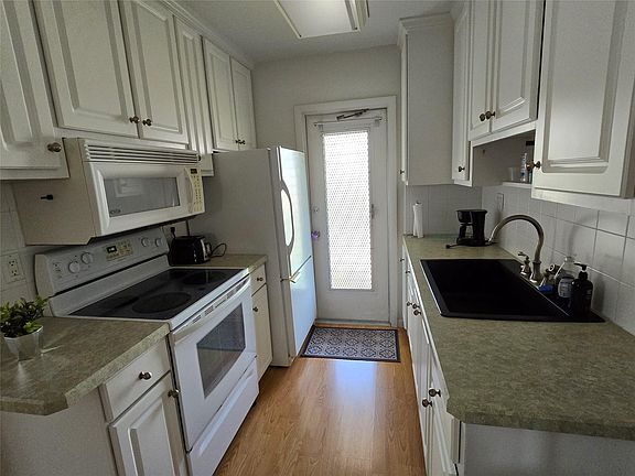 5th image of 224 S Hibiscus Avenue #350