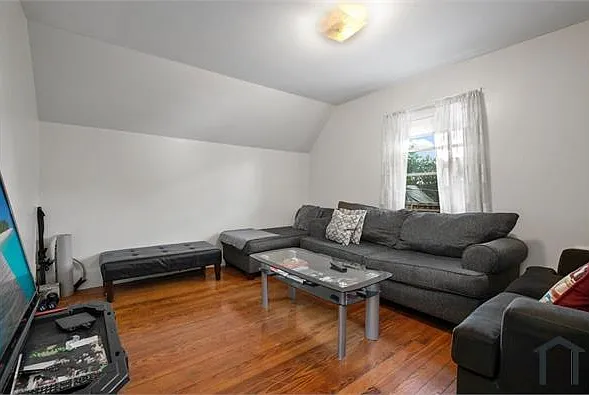 78 Collins St #3 — Photo 4