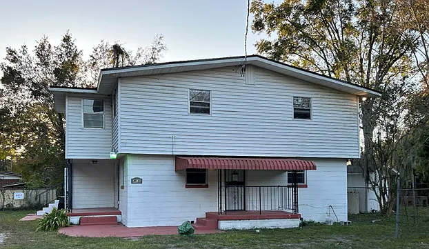 6412 New Kings Road - 1 — Photo 1