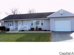305 Nobbe St, Farmersville, IL 62533