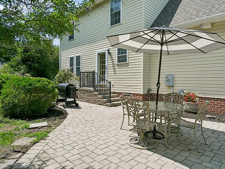 7976 Laura Ann Ln — Photo 42