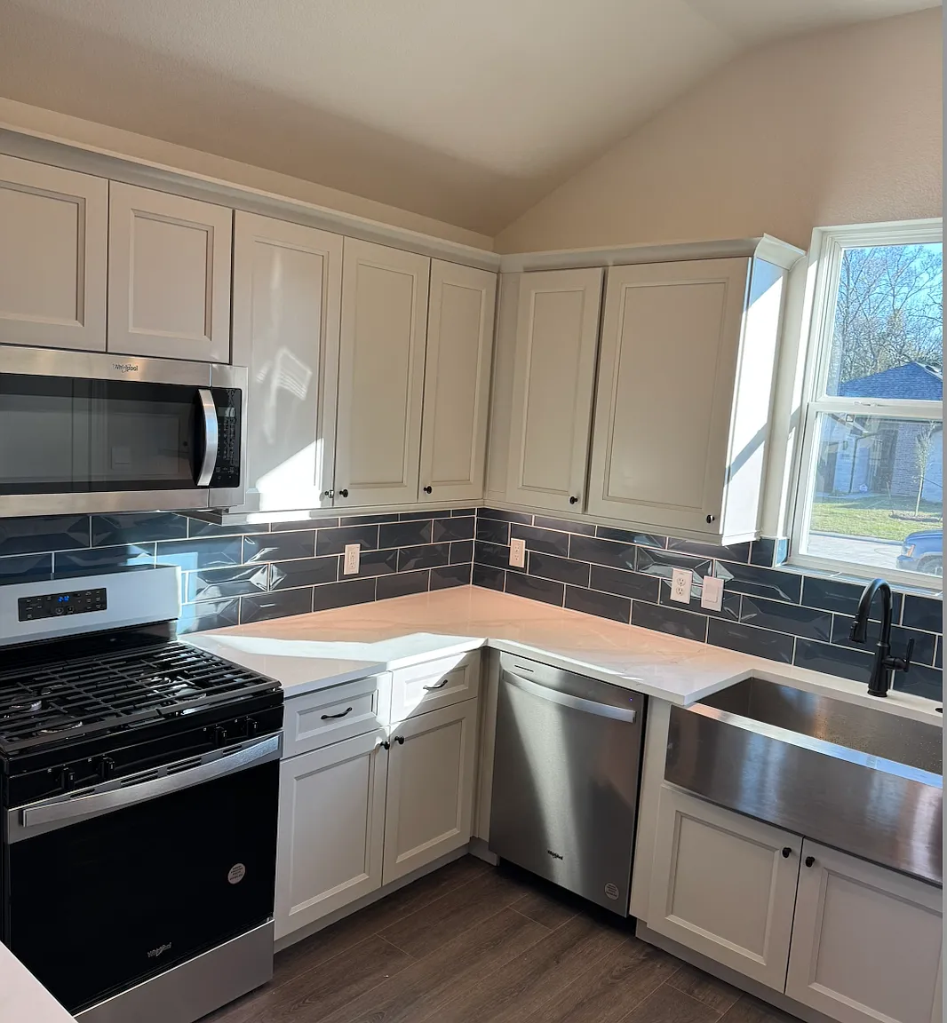 3 bed, 1643 sqft, $1,950 — Photo 3