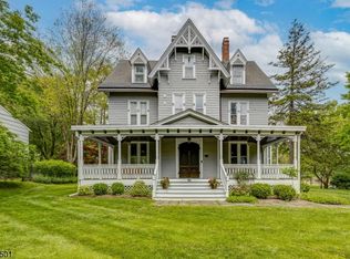 60 N Martine Ave, Fanwood, NJ 07023